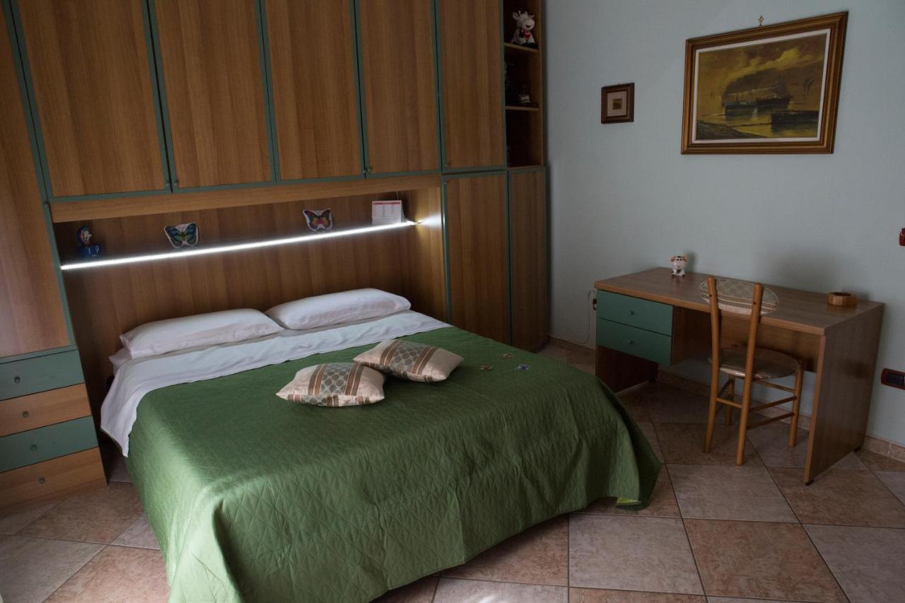 Butterfly Bed & Breakfast Castellammare di Stabia Bagian luar foto