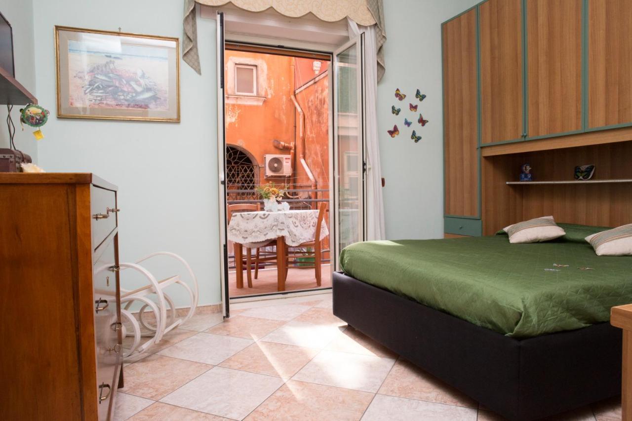 Butterfly Bed & Breakfast Castellammare di Stabia Bagian luar foto