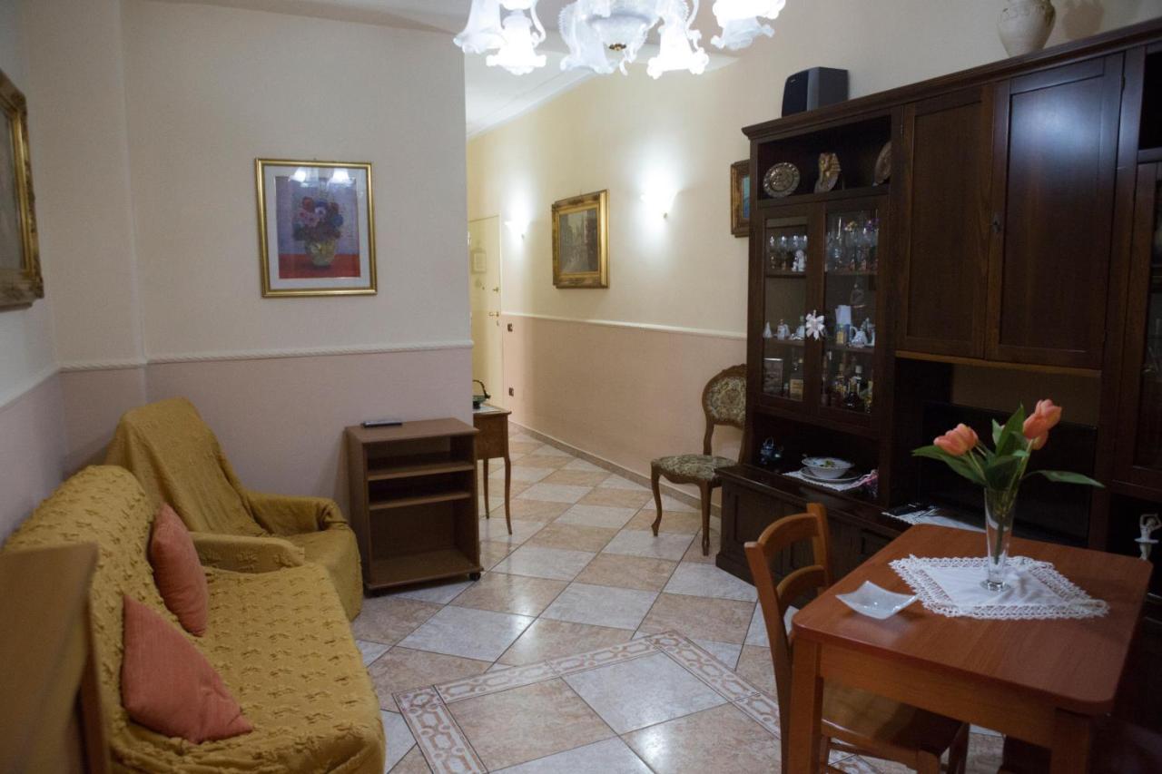 Butterfly Bed & Breakfast Castellammare di Stabia Bagian luar foto