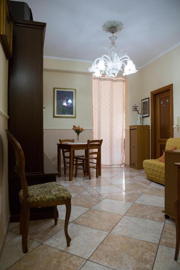 Butterfly Bed & Breakfast Castellammare di Stabia Bagian luar foto